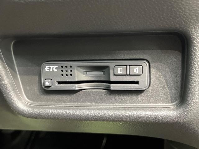 オデッセイハイブリッド ハイブリッドアブソルート・ホンダセンシングＥＸパック　純正ナビ　両側電動ドア　バックカメラ　衝突被害軽減システム　禁煙車　ハーフレザーシート　パワーシート　コーナーセンサー　スマートキー　ＬＥＤヘッド　ビルトインＥＴＣ　純正１７インチアルミ　車線逸脱警報（6枚目）