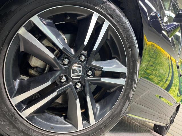 オデッセイハイブリッド ハイブリッドアブソルート・ホンダセンシングＥＸパック　純正ナビ　両側電動ドア　バックカメラ　衝突被害軽減システム　禁煙車　ハーフレザーシート　パワーシート　コーナーセンサー　スマートキー　ＬＥＤヘッド　ビルトインＥＴＣ　純正１７インチアルミ　車線逸脱警報（14枚目）