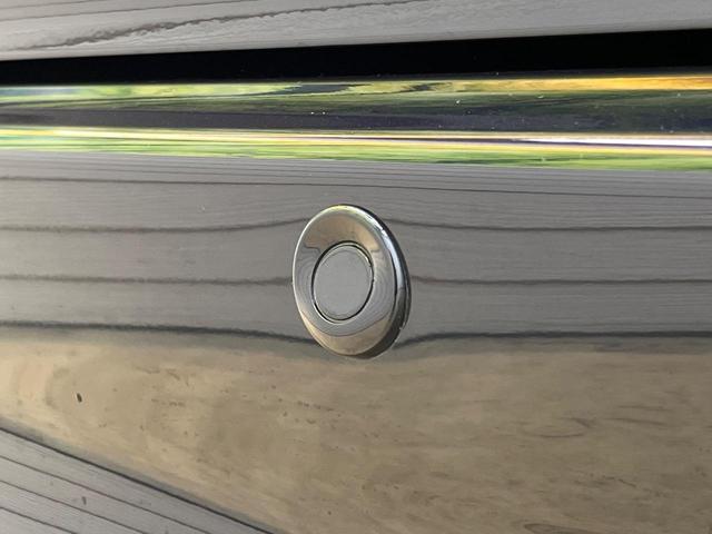 オデッセイハイブリッド ハイブリッドアブソルート・ホンダセンシングＥＸパック　純正ナビ　両側電動ドア　バックカメラ　衝突被害軽減システム　禁煙車　ハーフレザーシート　パワーシート　コーナーセンサー　スマートキー　ＬＥＤヘッド　ビルトインＥＴＣ　純正１７インチアルミ　車線逸脱警報（31枚目）