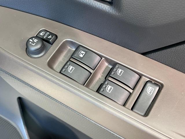 トール Ｘ　純正ナビ　電動スライドドア　バックカメラ　衝突被害軽減システム　禁煙車　コーナーセンサー　スマートキー　ＥＴＣ　オートハイビーム　車線逸脱警報　オートライト　Ｂｌｕｅｔｏｏｔｈ　ＣＤ　ＤＶＤ再生（37枚目）