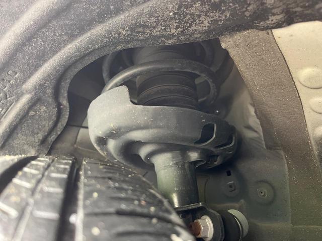 ノア Ｓ－Ｚ　１０型ナビ　両側電動ドア　バックカメラ　衝突被害軽減システム　レーダークルーズ　ハーフレザーシート　コーナーセンサー　スマートキー　ＬＥＤヘッド　ＥＴＣ２．０　純正１７インチアルミ　オートハイビーム（20枚目）