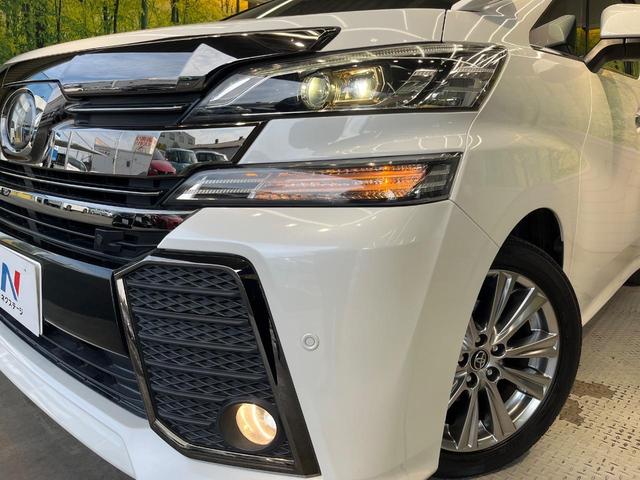 ヴェルファイア ２．５Ｚ　Ａエディション　ゴールデンアイズ　サンルーフ　両側電動ドア　後席モニター　バックカメラ　衝突被害軽減システム　レーダークルーズ　禁煙車　電動リアゲート　ハーフレザーシート　コーナーセンサー　スマートキー　ＨＩＤヘッド　ＥＴＣ２．０（13枚目）