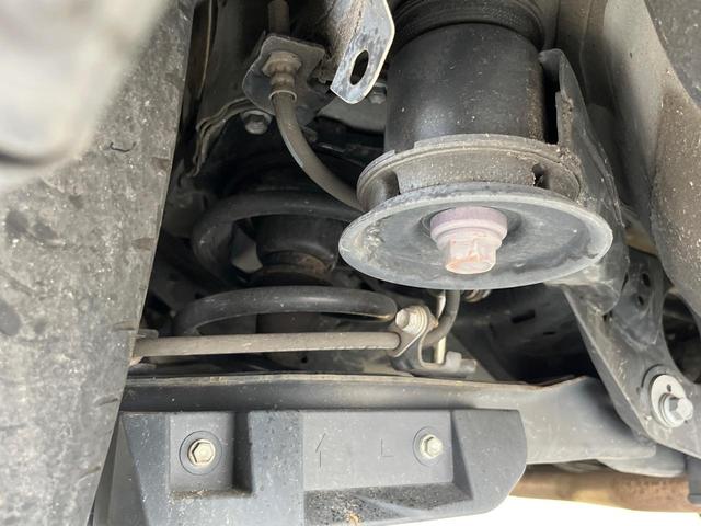 ヴェルファイア ２．５Ｚ　Ａエディション　ゴールデンアイズ　サンルーフ　両側電動ドア　後席モニター　バックカメラ　衝突被害軽減システム　レーダークルーズ　禁煙車　電動リアゲート　ハーフレザーシート　コーナーセンサー　スマートキー　ＨＩＤヘッド　ＥＴＣ２．０（22枚目）