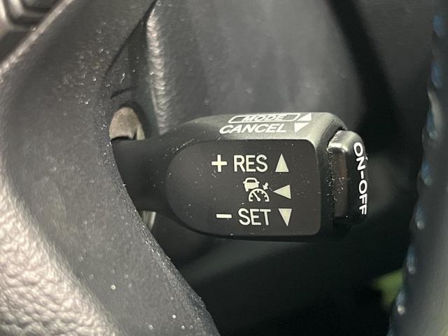 ヴェルファイア ２．５Ｚ　Ａエディション　ゴールデンアイズ　サンルーフ　両側電動ドア　後席モニター　バックカメラ　衝突被害軽減システム　レーダークルーズ　禁煙車　電動リアゲート　ハーフレザーシート　コーナーセンサー　スマートキー　ＨＩＤヘッド　ＥＴＣ２．０（38枚目）