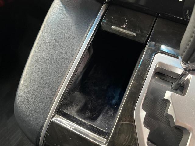 ヴェルファイア ２．５Ｚ　Ａエディション　ゴールデンアイズ　サンルーフ　両側電動ドア　後席モニター　バックカメラ　衝突被害軽減システム　レーダークルーズ　禁煙車　電動リアゲート　ハーフレザーシート　コーナーセンサー　スマートキー　ＨＩＤヘッド　ＥＴＣ２．０（59枚目）