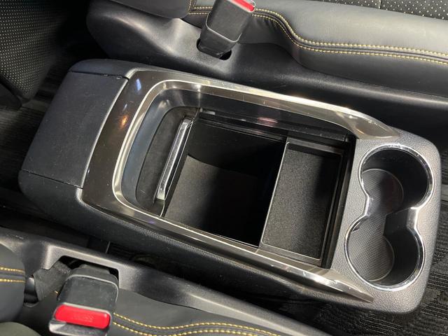 ヴェルファイア ２．５Ｚ　Ａエディション　ゴールデンアイズ　サンルーフ　両側電動ドア　後席モニター　バックカメラ　衝突被害軽減システム　レーダークルーズ　禁煙車　電動リアゲート　ハーフレザーシート　コーナーセンサー　スマートキー　ＨＩＤヘッド　ＥＴＣ２．０（66枚目）