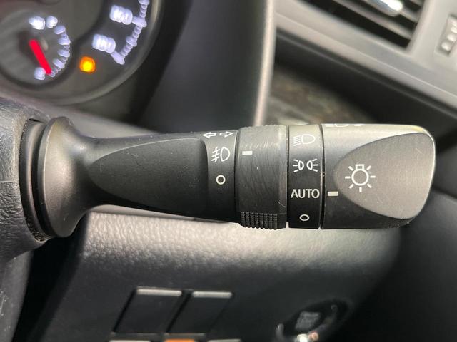 ヴェルファイア ２．５Ｚ　Ａエディション　ゴールデンアイズ　サンルーフ　両側電動ドア　後席モニター　バックカメラ　衝突被害軽減システム　レーダークルーズ　禁煙車　電動リアゲート　ハーフレザーシート　コーナーセンサー　スマートキー　ＨＩＤヘッド　ＥＴＣ２．０（72枚目）