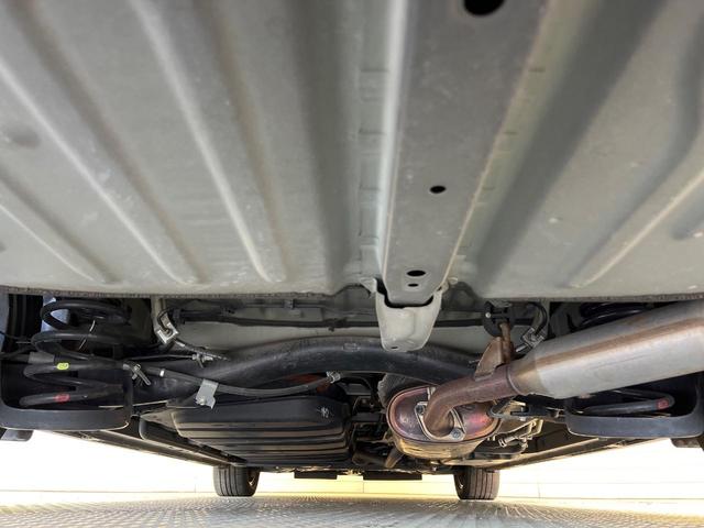 ヴォクシー ハイブリッドＺＳ　煌ＩＩ　両側電動ドア　後席モニター　バックカメラ　衝突被害軽減システム　禁煙車　ドラレコ　コーナーセンサー　スマートキー　ＬＥＤヘッド　ビルトインＥＴＣ　クルコン　純正１６インチアルミ　オートハイビーム（20枚目）