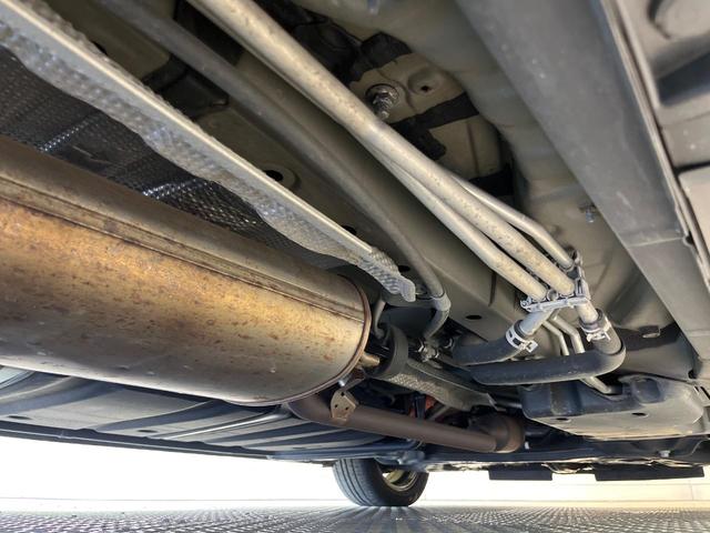 ヴォクシー ハイブリッドＺＳ　煌ＩＩ　両側電動ドア　後席モニター　バックカメラ　衝突被害軽減システム　禁煙車　ドラレコ　コーナーセンサー　スマートキー　ＬＥＤヘッド　ビルトインＥＴＣ　クルコン　純正１６インチアルミ　オートハイビーム（21枚目）