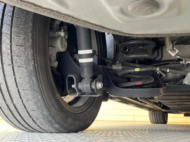 ヴォクシー ハイブリッドＺＳ　煌ＩＩ　両側電動ドア　後席モニター　バックカメラ　衝突被害軽減システム　禁煙車　ドラレコ　コーナーセンサー　スマートキー　ＬＥＤヘッド　ビルトインＥＴＣ　クルコン　純正１６インチアルミ　オートハイビーム（22枚目）