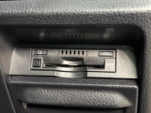 ヴォクシー ハイブリッドＺＳ　煌ＩＩ　両側電動ドア　後席モニター　バックカメラ　衝突被害軽減システム　禁煙車　ドラレコ　コーナーセンサー　スマートキー　ＬＥＤヘッド　ビルトインＥＴＣ　クルコン　純正１６インチアルミ　オートハイビーム（45枚目）