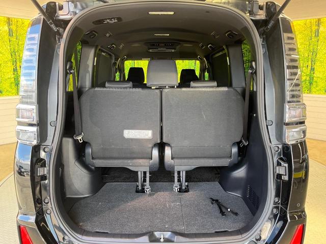 ヴォクシー ハイブリッドＺＳ　煌ＩＩ　両側電動ドア　後席モニター　バックカメラ　衝突被害軽減システム　禁煙車　ドラレコ　コーナーセンサー　スマートキー　ＬＥＤヘッド　ビルトインＥＴＣ　クルコン　純正１６インチアルミ　オートハイビーム（55枚目）