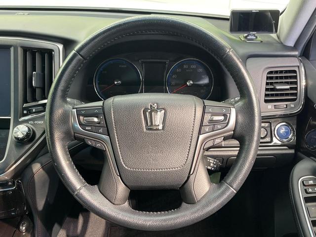 クラウンハイブリッド アスリートＳ　純正８型ナビ　バックカメラ　プリクラッシュセーフティ　レーダークルーズ　禁煙車　レザーシート　シートヒーター　シートエアコン　ドラレコ　コーナーセンサー　レーンキープ　スマートキー　ＬＥＤヘッドランプ（11枚目）