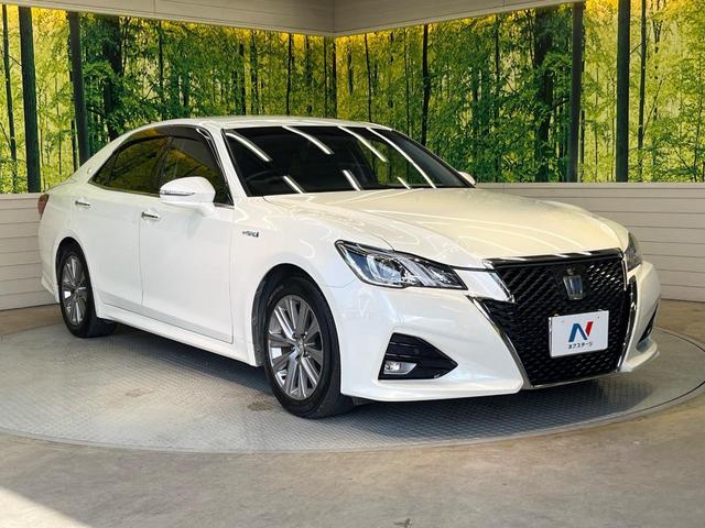 クラウンハイブリッド アスリートＳ　純正８型ナビ　バックカメラ　プリクラッシュセーフティ　レーダークルーズ　禁煙車　レザーシート　シートヒーター　シートエアコン　ドラレコ　コーナーセンサー　レーンキープ　スマートキー　ＬＥＤヘッドランプ（16枚目）