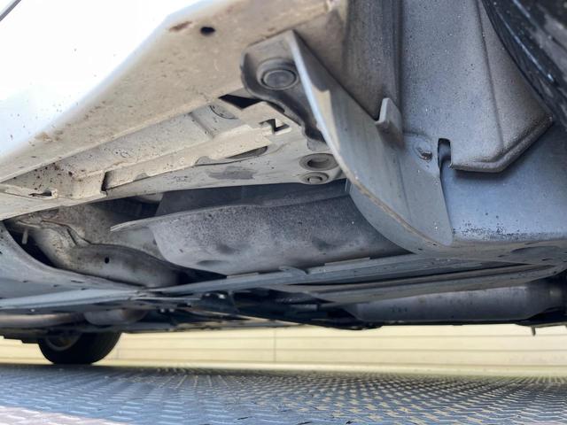 クラウンハイブリッド アスリートＳ　純正８型ナビ　バックカメラ　プリクラッシュセーフティ　レーダークルーズ　禁煙車　レザーシート　シートヒーター　シートエアコン　ドラレコ　コーナーセンサー　レーンキープ　スマートキー　ＬＥＤヘッドランプ（22枚目）