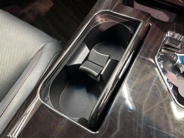 クラウンハイブリッド アスリートＳ　純正８型ナビ　バックカメラ　プリクラッシュセーフティ　レーダークルーズ　禁煙車　レザーシート　シートヒーター　シートエアコン　ドラレコ　コーナーセンサー　レーンキープ　スマートキー　ＬＥＤヘッドランプ（46枚目）