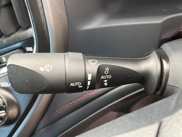 クラウンハイブリッド アスリートＳ　純正８型ナビ　バックカメラ　プリクラッシュセーフティ　レーダークルーズ　禁煙車　レザーシート　シートヒーター　シートエアコン　ドラレコ　コーナーセンサー　レーンキープ　スマートキー　ＬＥＤヘッドランプ（62枚目）