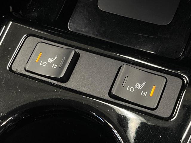 プリウス Ａツーリングセレクション　純正ＳＤナビ　バックカメラ　衝突被害軽減システム　レーダークルーズ　禁煙車　ハーフレザーシート　パワーシート　ドラレコ　コーナーセンサー　スマートキー　ＬＥＤヘッド　ビルトインＥＴＣ（7枚目）