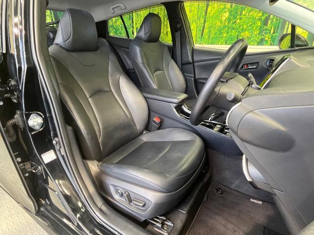 プリウス Ａツーリングセレクション　純正ＳＤナビ　バックカメラ　衝突被害軽減システム　レーダークルーズ　禁煙車　ハーフレザーシート　パワーシート　ドラレコ　コーナーセンサー　スマートキー　ＬＥＤヘッド　ビルトインＥＴＣ（8枚目）