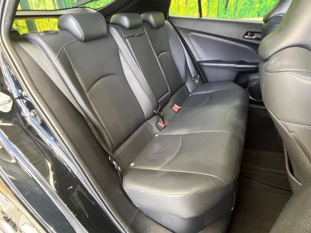 プリウス Ａツーリングセレクション　純正ＳＤナビ　バックカメラ　衝突被害軽減システム　レーダークルーズ　禁煙車　ハーフレザーシート　パワーシート　ドラレコ　コーナーセンサー　スマートキー　ＬＥＤヘッド　ビルトインＥＴＣ（9枚目）