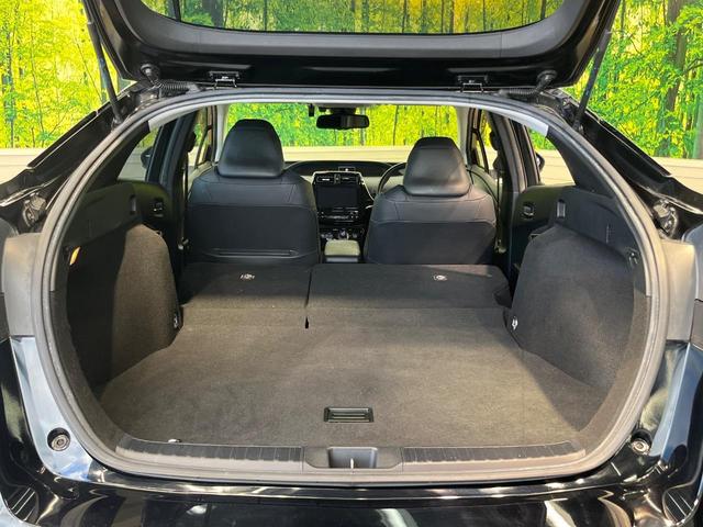 プリウス Ａツーリングセレクション　純正ＳＤナビ　バックカメラ　衝突被害軽減システム　レーダークルーズ　禁煙車　ハーフレザーシート　パワーシート　ドラレコ　コーナーセンサー　スマートキー　ＬＥＤヘッド　ビルトインＥＴＣ（10枚目）