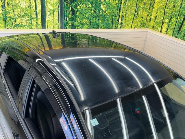 プリウス Ａツーリングセレクション　純正ＳＤナビ　バックカメラ　衝突被害軽減システム　レーダークルーズ　禁煙車　ハーフレザーシート　パワーシート　ドラレコ　コーナーセンサー　スマートキー　ＬＥＤヘッド　ビルトインＥＴＣ（42枚目）