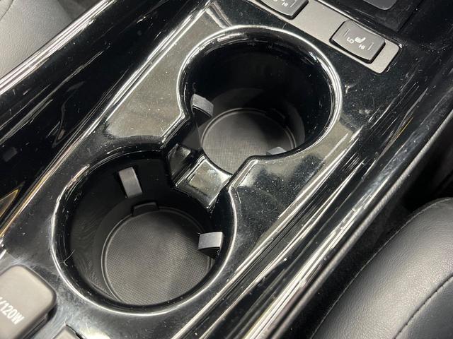 プリウス Ａツーリングセレクション　純正ＳＤナビ　バックカメラ　衝突被害軽減システム　レーダークルーズ　禁煙車　ハーフレザーシート　パワーシート　ドラレコ　コーナーセンサー　スマートキー　ＬＥＤヘッド　ビルトインＥＴＣ（50枚目）