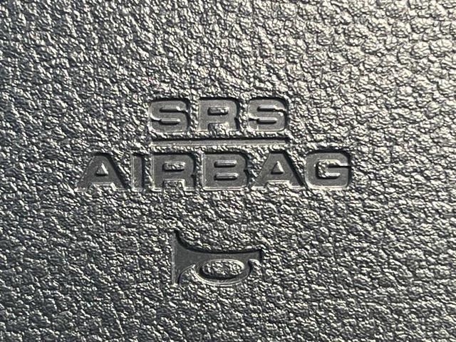 プリウス Ａツーリングセレクション　純正ＳＤナビ　バックカメラ　衝突被害軽減システム　レーダークルーズ　禁煙車　ハーフレザーシート　パワーシート　ドラレコ　コーナーセンサー　スマートキー　ＬＥＤヘッド　ビルトインＥＴＣ（74枚目）