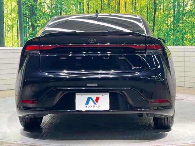 プリウス Ｚ　全周囲カメラ　１００Ｖ電源　衝突被害軽減システム　レーダークルーズ　禁煙車　電動リアゲート　ハーフレザーシート　前席シートエアコン　パワーシート　コーナーセンサー　スマートキー　ＬＥＤヘッド（15枚目）