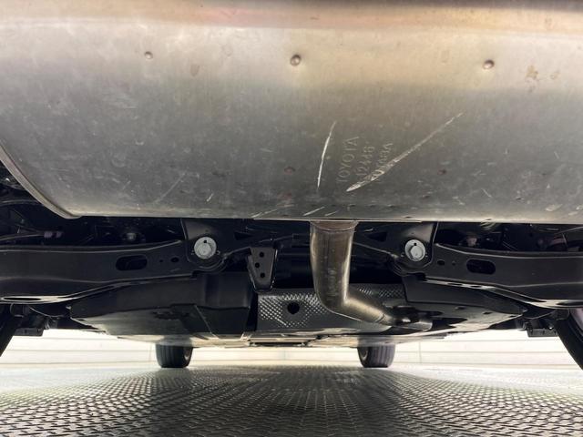 プリウス Ｚ　全周囲カメラ　１００Ｖ電源　衝突被害軽減システム　レーダークルーズ　禁煙車　電動リアゲート　ハーフレザーシート　前席シートエアコン　パワーシート　コーナーセンサー　スマートキー　ＬＥＤヘッド（19枚目）