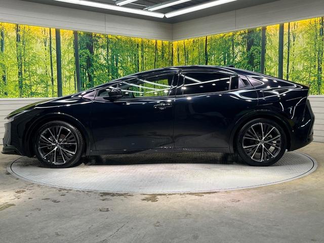 プリウス Ｚ　全周囲カメラ　１００Ｖ電源　衝突被害軽減システム　レーダークルーズ　禁煙車　電動リアゲート　ハーフレザーシート　前席シートエアコン　パワーシート　コーナーセンサー　スマートキー　ＬＥＤヘッド（25枚目）