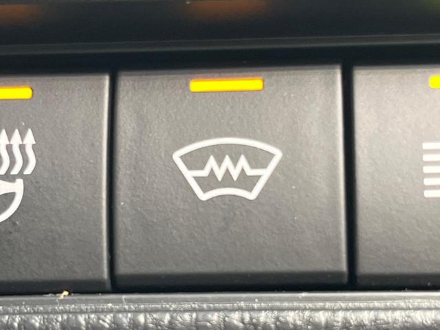 プリウス Ｚ　全周囲カメラ　１００Ｖ電源　衝突被害軽減システム　レーダークルーズ　禁煙車　電動リアゲート　ハーフレザーシート　前席シートエアコン　パワーシート　コーナーセンサー　スマートキー　ＬＥＤヘッド（51枚目）