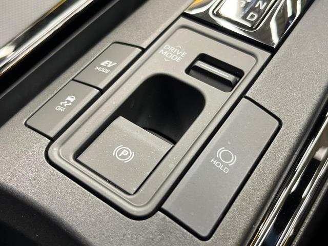 プリウス Ｚ　全周囲カメラ　１００Ｖ電源　衝突被害軽減システム　レーダークルーズ　禁煙車　電動リアゲート　ハーフレザーシート　前席シートエアコン　パワーシート　コーナーセンサー　スマートキー　ＬＥＤヘッド（61枚目）