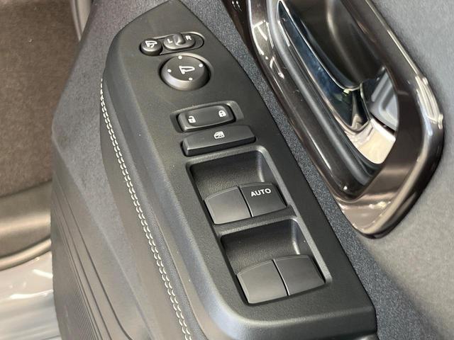 Ｎ－ＢＯＸカスタム ターボコーディネートスタイル　届出済未使用車　両側電動ドア　衝突被害軽減システム　ハーフレザーシート　コーナーセンサー　スマートキー　ＬＥＤヘッド　純正１５インチアルミ　オートハイビーム　車線逸脱警報　オートライト（60枚目）