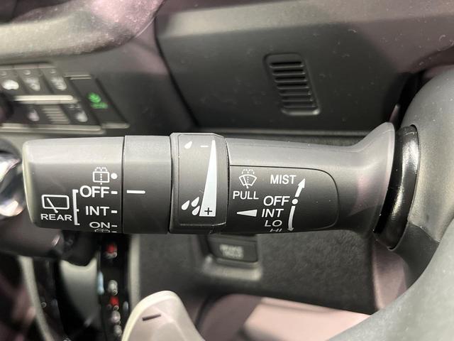 Ｎ－ＢＯＸカスタム ターボコーディネートスタイル　届出済未使用車　両側電動ドア　衝突被害軽減システム　ハーフレザーシート　コーナーセンサー　スマートキー　ＬＥＤヘッド　純正１５インチアルミ　オートハイビーム　車線逸脱警報　オートライト（62枚目）