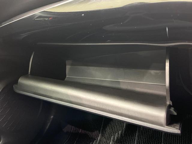 プリウス S SDナビ バックカメラ プリクラッシュセーフティ レーダークルーズ 禁煙車 コーナーセンサー スマートキー レーンキープ LEDヘッド ETC オートマチックハイビーム 車線逸脱警報(58枚目)