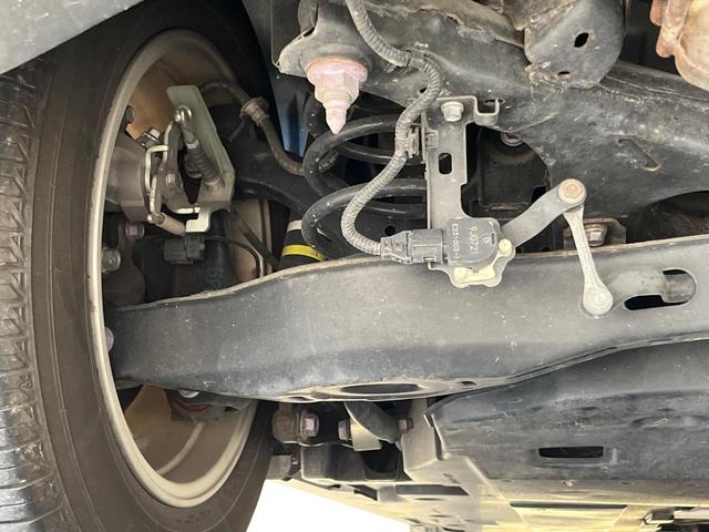 プリウス S SDナビ バックカメラ 衝突被害軽減システム レーダークルーズ 禁煙車 コーナーセンサー スマートキー LEDヘッド ビルトインETC 純正15インチアルミ 車線逸脱警報 オートライト(23枚目)