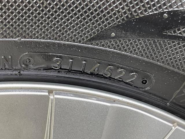 プリウス S SDナビ バックカメラ 衝突被害軽減システム レーダークルーズ 禁煙車 コーナーセンサー スマートキー LEDヘッド ビルトインETC 純正15インチアルミ 車線逸脱警報 オートライト(32枚目)