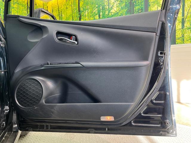 プリウス S SDナビ バックカメラ 衝突被害軽減システム レーダークルーズ 禁煙車 コーナーセンサー スマートキー LEDヘッド ビルトインETC 純正15インチアルミ 車線逸脱警報 オートライト(61枚目)