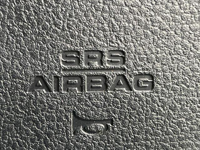 プリウス S SDナビ バックカメラ 衝突被害軽減システム レーダークルーズ 禁煙車 コーナーセンサー スマートキー LEDヘッド ビルトインETC 純正15インチアルミ 車線逸脱警報 オートライト(62枚目)