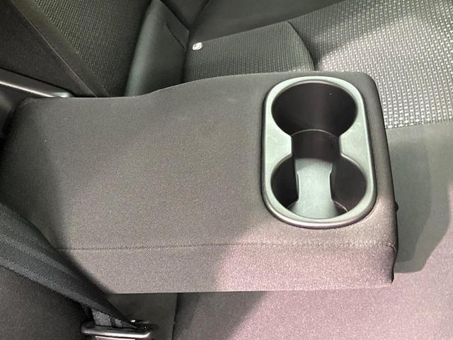 プリウス S SDナビ バックカメラ 衝突被害軽減システム レーダークルーズ 禁煙車 コーナーセンサー スマートキー LEDヘッド ビルトインETC 純正15インチアルミ 車線逸脱警報 オートライト(68枚目)