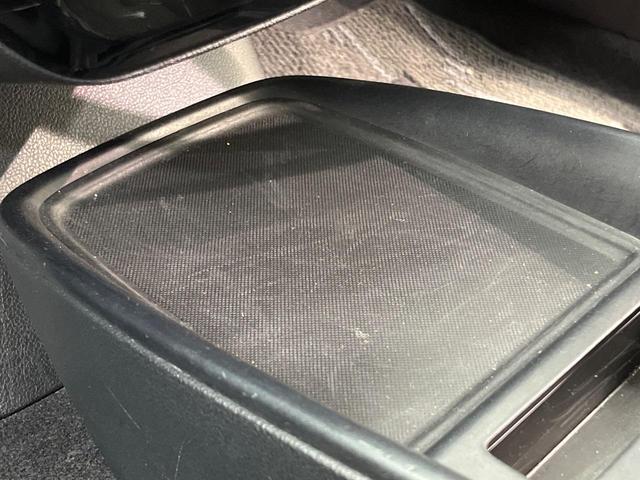 プリウス S SDナビ バックカメラ 衝突被害軽減システム レーダークルーズ 禁煙車 コーナーセンサー スマートキー LEDヘッド ビルトインETC 純正15インチアルミ 車線逸脱警報 オートライト(69枚目)