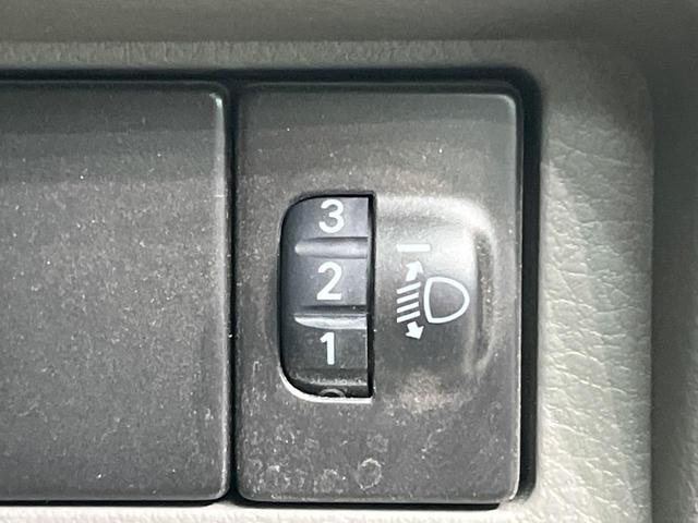 エブリイ ＰＡリミテッド　衝突被害軽減システム　禁煙車　コーナーセンサー　車線逸脱警報　オートライト　アイドリングストップ　車線逸脱抑制機能　プライバシーガラス　盗難防止装置（44枚目）