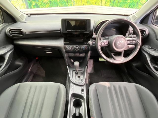 ヤリスクロス Ｘ　ＳＤナビ　バックカメラ　衝突被害軽減システム　レーダークルーズ　禁煙車　ドラレコ　コーナーセンサー　スマートキー　ＥＴＣ　オートハイビーム　車線逸脱警報　オートライト　Ｂｌｕｅｔｏｏｔｈ　フルセグ（2枚目）