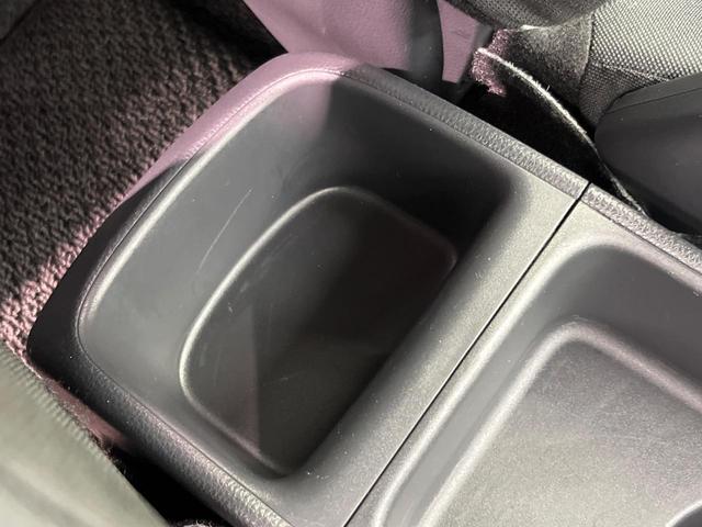 ヤリスクロス Ｘ　ＳＤナビ　バックカメラ　衝突被害軽減システム　レーダークルーズ　禁煙車　ドラレコ　コーナーセンサー　スマートキー　ＥＴＣ　オートハイビーム　車線逸脱警報　オートライト　Ｂｌｕｅｔｏｏｔｈ　フルセグ（67枚目）