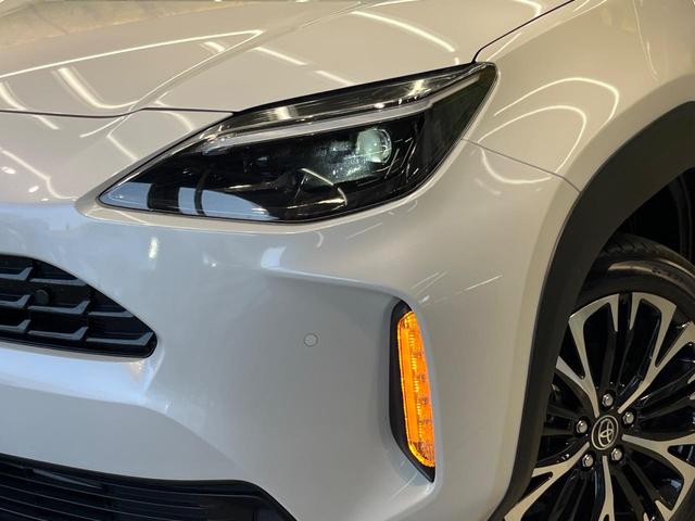 ヤリスクロス Ｚ　全周囲カメラ　８型ディスプレイオーディオ　衝突被害軽減システム　レーダークルーズ　禁煙車　ハーフレザーシート　パワーシート　ドラレコ　コーナーセンサー　スマートキー　ＬＥＤヘッド　ビルトインＥＴＣ（13枚目）