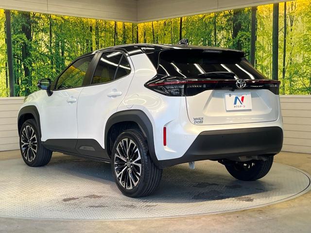 ヤリスクロス Ｚ　全周囲カメラ　８型ディスプレイオーディオ　衝突被害軽減システム　レーダークルーズ　禁煙車　ハーフレザーシート　パワーシート　ドラレコ　コーナーセンサー　スマートキー　ＬＥＤヘッド　ビルトインＥＴＣ（27枚目）