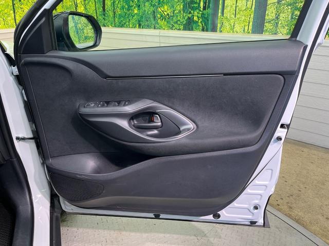 ヤリスクロス Ｚ　全周囲カメラ　８型ディスプレイオーディオ　衝突被害軽減システム　レーダークルーズ　禁煙車　ハーフレザーシート　パワーシート　ドラレコ　コーナーセンサー　スマートキー　ＬＥＤヘッド　ビルトインＥＴＣ（60枚目）