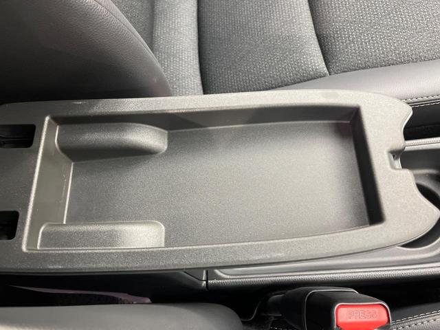 ヤリスクロス ハイブリッドZ 全周囲カメラ 衝突被害軽減システム レーダークルーズ 禁煙車 ハーフレザーシート パワーシート ドラレコ コーナーセンサー スマートキー LEDヘッド ビルトインETC 純正18インチアルミ(61枚目)