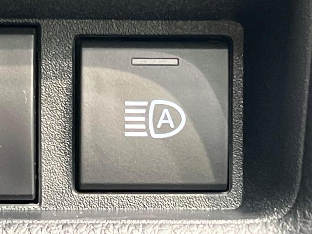 シエンタ ハイブリッドX 登録済未使用車 電動スライドドア 衝突被害軽減システム レーダークルーズ コーナーセンサー スマートキー LEDヘッド オートハイビーム オートライト オートエアコン(41枚目)